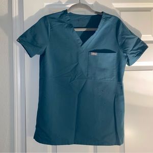 FIGS Catarina One Pocket Scrub Top in Hydrogreen- Size XS